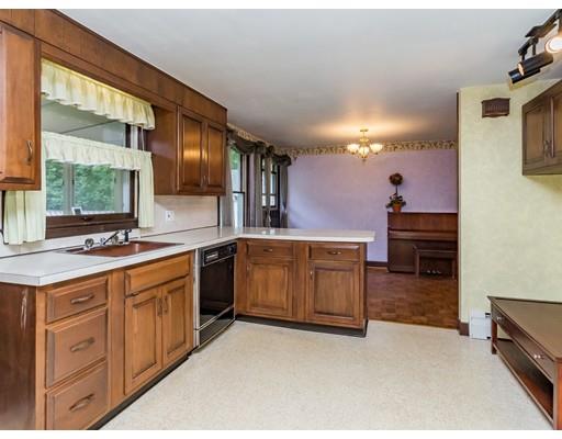 43 Donald Road Burlington, MA 01803 - Photo 17 of 34