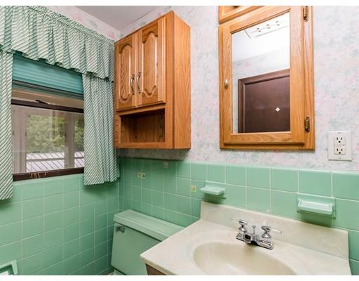 43 Donald Road Burlington, MA 01803 - Photo 21 of 34