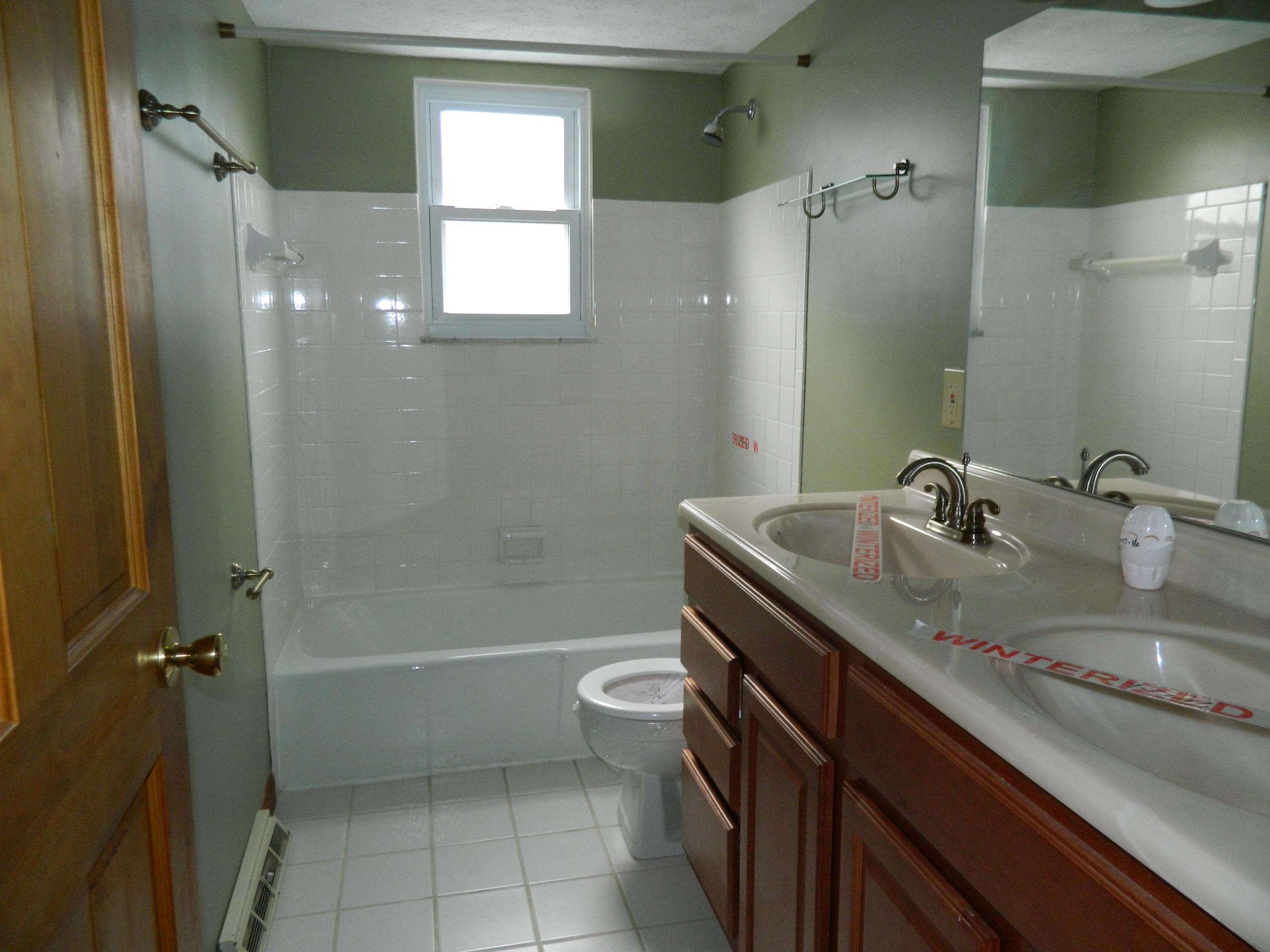 6033 Beechcroft Road Columbus, OH 43229 - Photo 11 of 14 Gallery Image 11