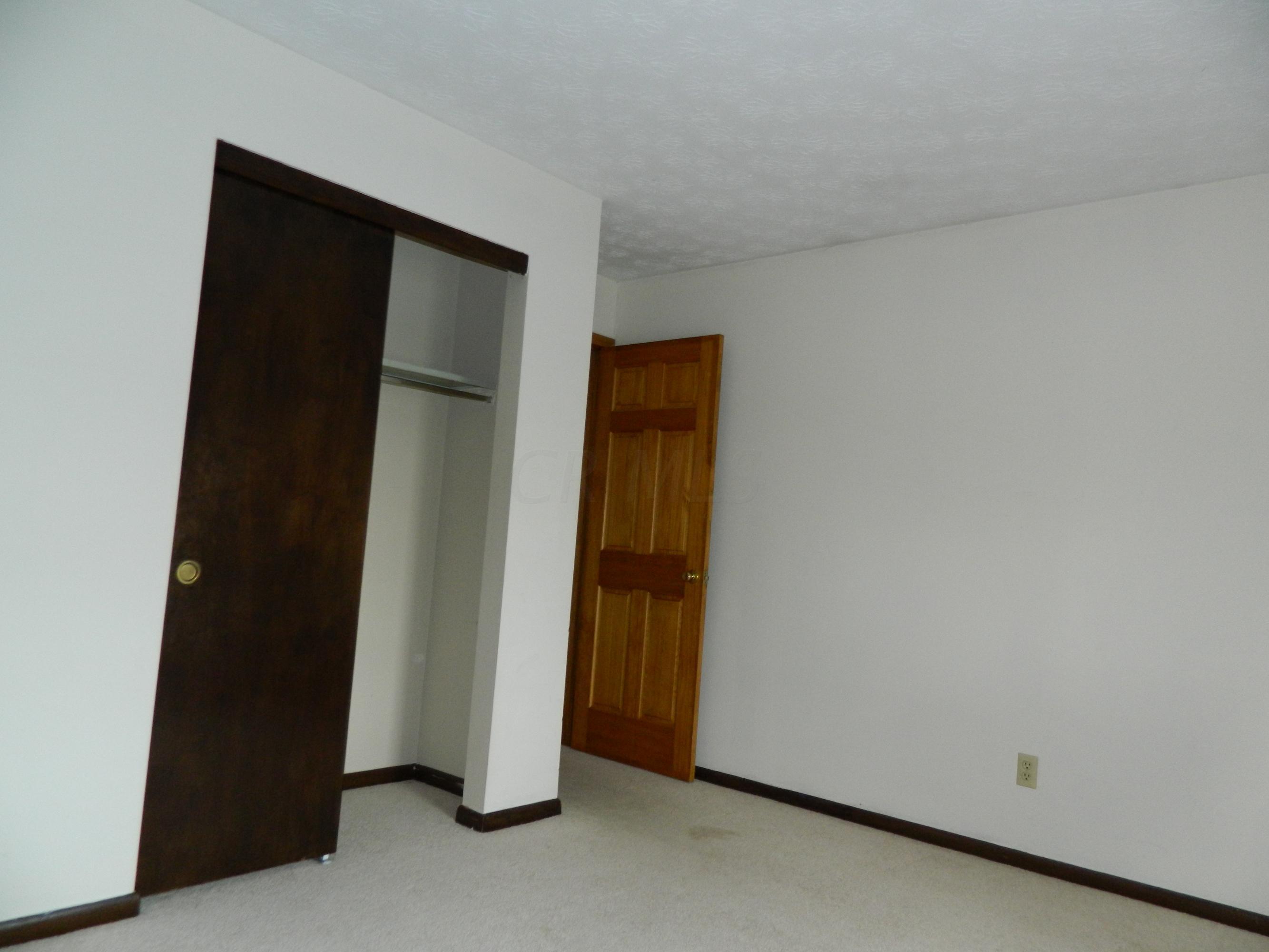 6033 Beechcroft Road Columbus, OH 43229 - Photo 13 of 14 Gallery Image 13