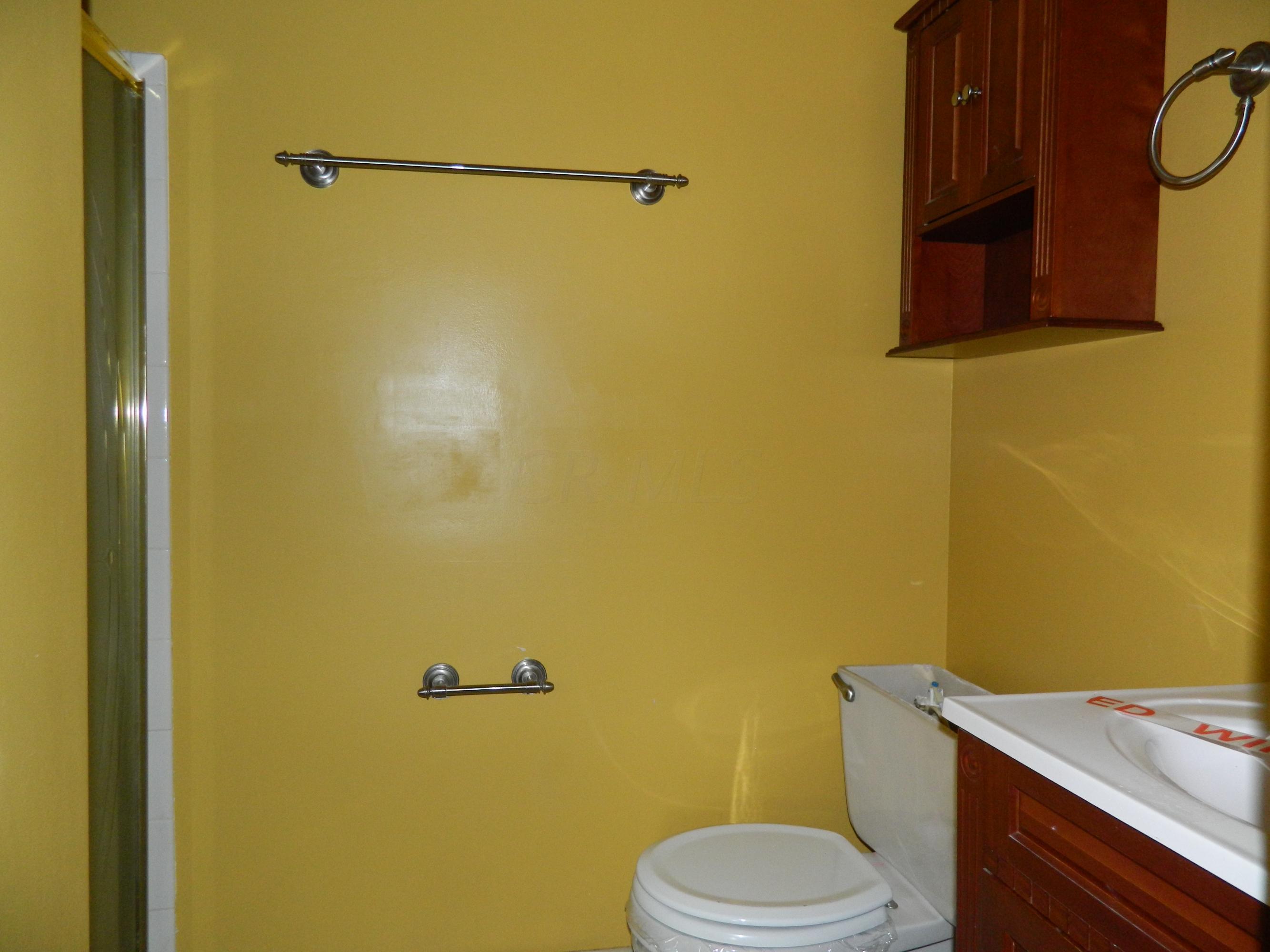 6033 Beechcroft Road Columbus, OH 43229 - Photo 10 of 14 Gallery Image 10