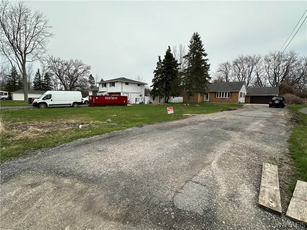 $2,750 | 2791 North Forest Road, Amherst, NY 14228