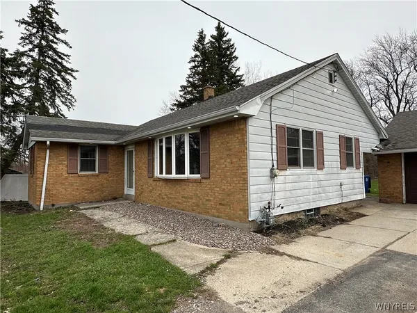 $2,750 | 2791 North Forest Road, Amherst, NY 14228