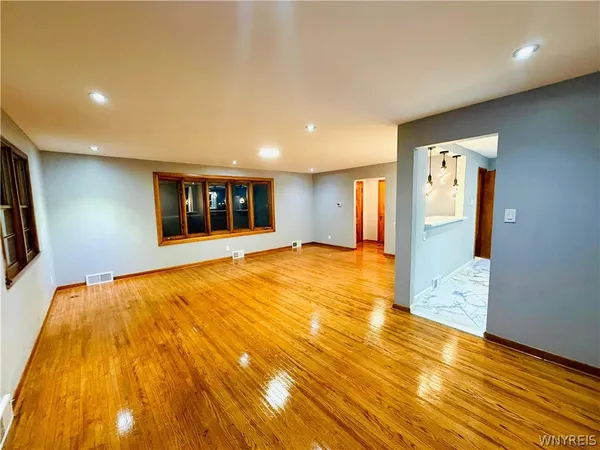 $2,750 | 2791 North Forest Road, Amherst, NY 14228