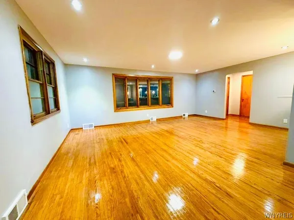 $2,750 | 2791 North Forest Road, Amherst, NY 14228