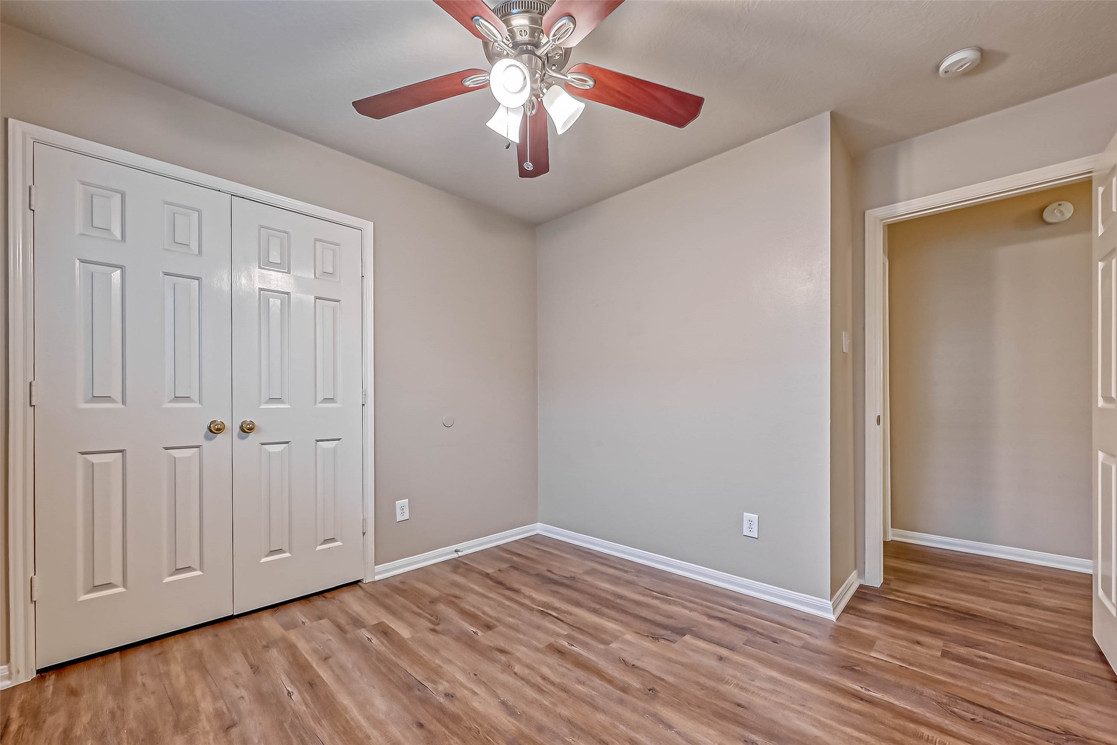 911 Bent Sail Lane League City, TX 77573 - Photo 25 of 34 a view of empty room with wooden floor