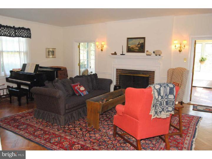 26 Raynham Road Merion Station, PA 19066 - Photo 3 of 17 Living Room