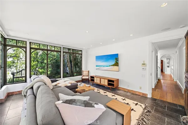 $30,000 | 464 Holly Street, Laguna Beach, CA 92651