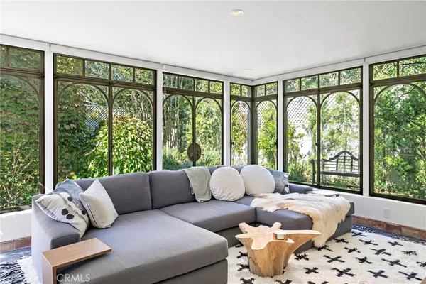 $30,000 | 464 Holly Street, Laguna Beach, CA 92651