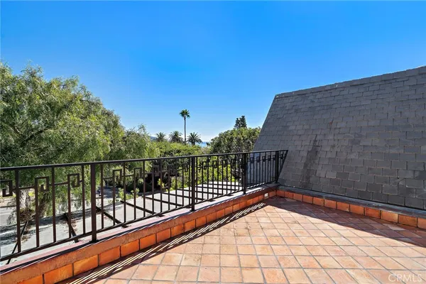 $30,000 | 464 Holly Street, Laguna Beach, CA 92651