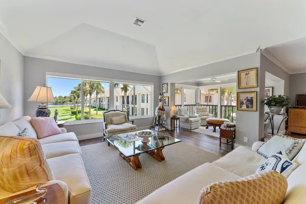 $750,000 | 19101 Southeast Sea Turtle Court, Unit 202, Jupiter, FL 33469