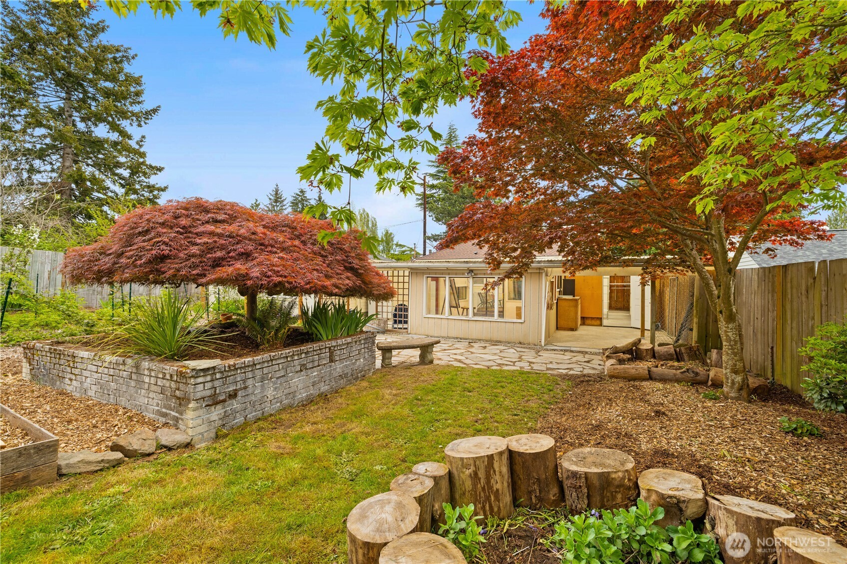 11253 35th Avenue Southwest Seattle, WA 98146 - Photo 30 of 40 Gallery Image 30