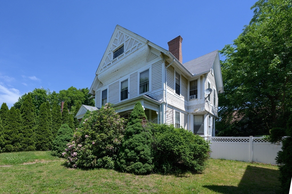 415 Maple Street Springfield, MA 01105 - Photo 30 of 40
