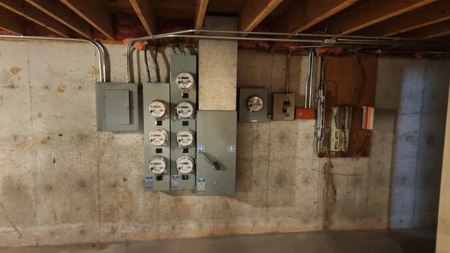 $615,000 | 1636 Janice Avenue, Green Bay, WI 54304