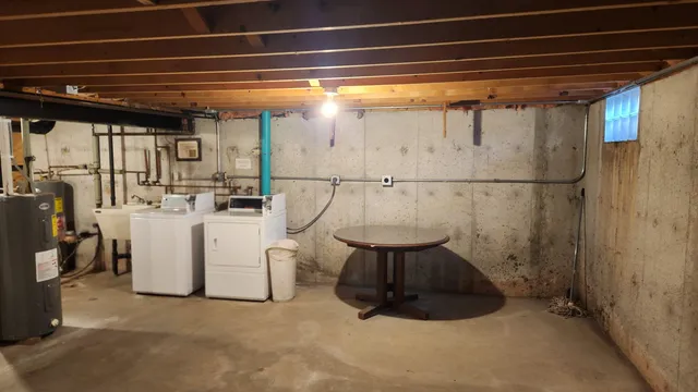 $615,000 | 1636 Janice Avenue, Green Bay, WI 54304