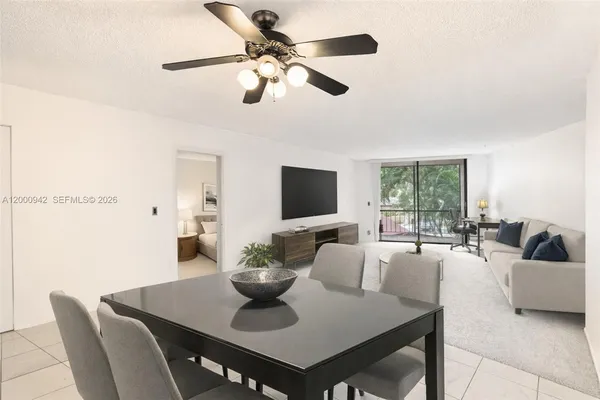 $1,900 | 3800 North Hills Drive, Unit 206, Hollywood, FL 33021