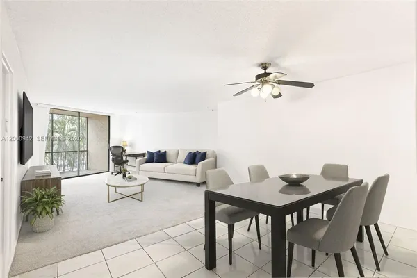 $1,900 | 3800 North Hills Drive, Unit 206, Hollywood, FL 33021