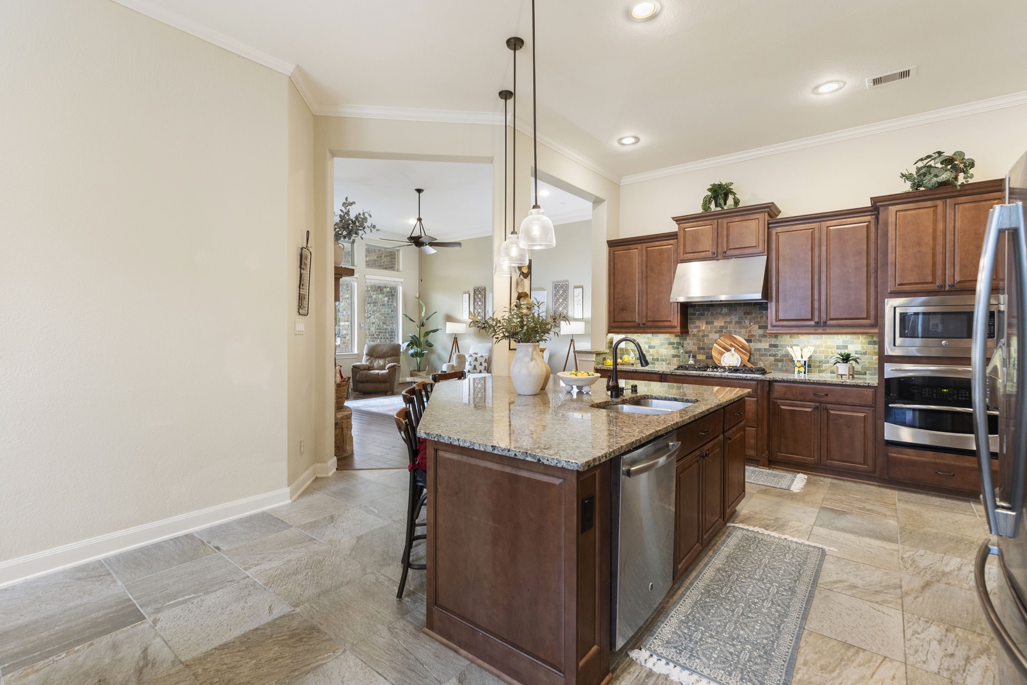 4787 Jackson Square Drive Conroe, TX 77304 - Photo 12 of 41