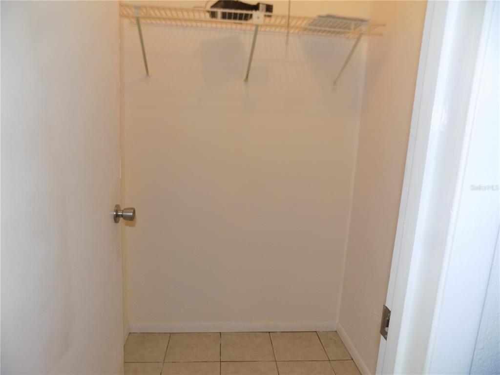 2811 Southwest Archer Road, Unit X 201 Gainesville, FL 32608 - Photo 11 of 29