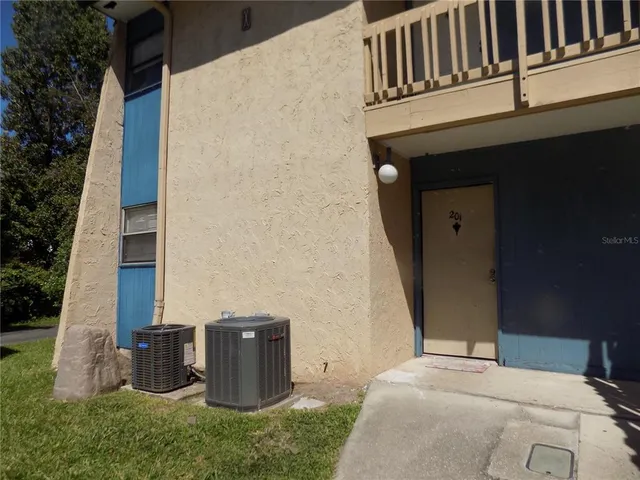 $72,900 | 2811 Southwest Archer Road, Unit X 201, Gainesville, FL 32608