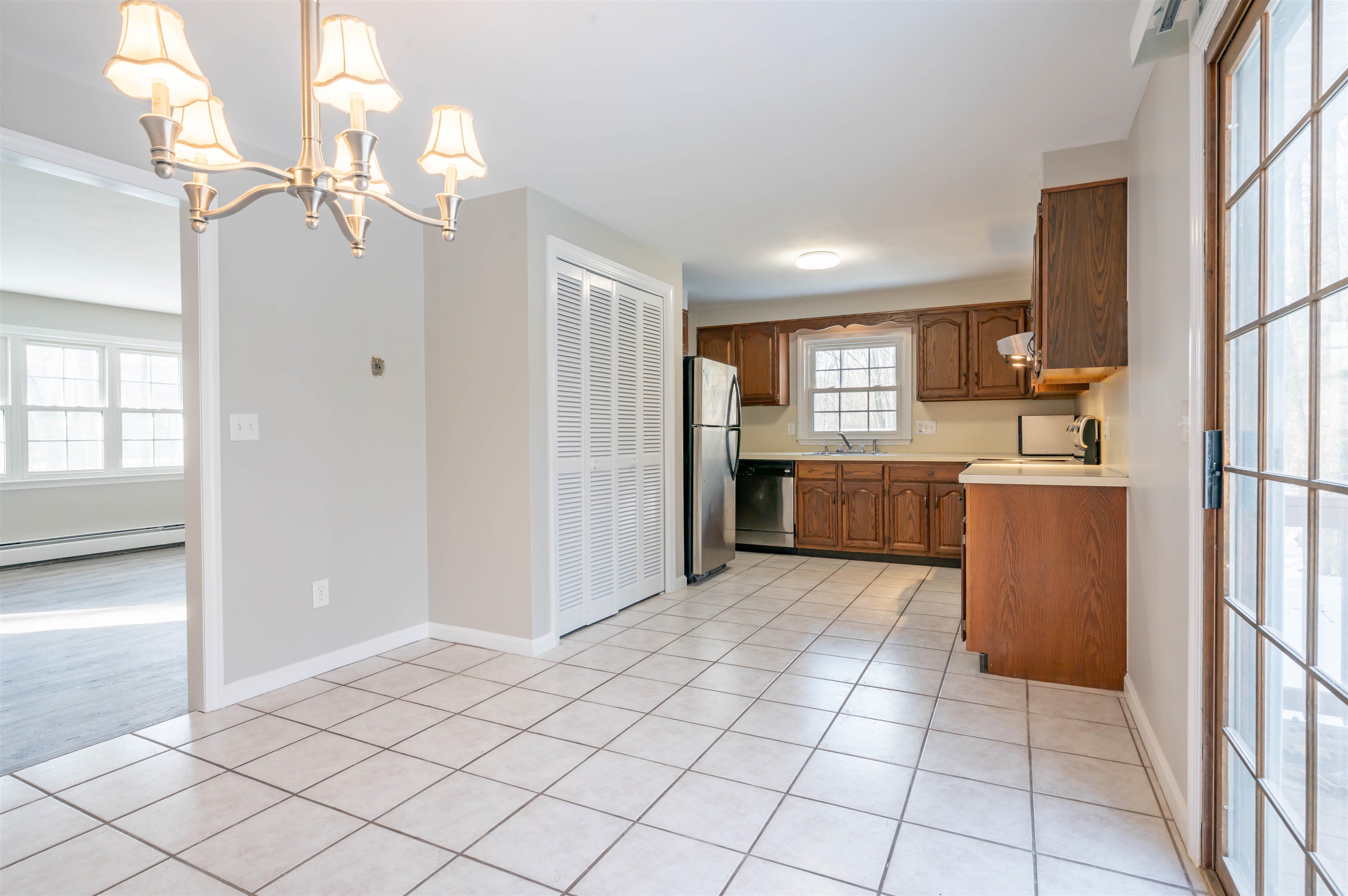77 Walker Road Atkinson, NH 03811 - Photo 8 of 44