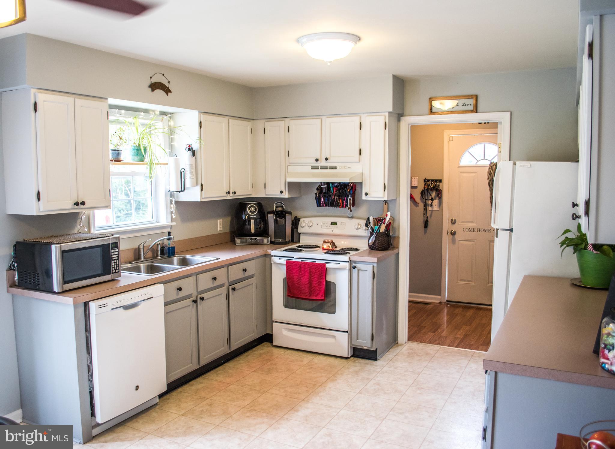 821 Sharps Point Road Fruitland, MD 21826 - Photo 5 of 19 Kitchen