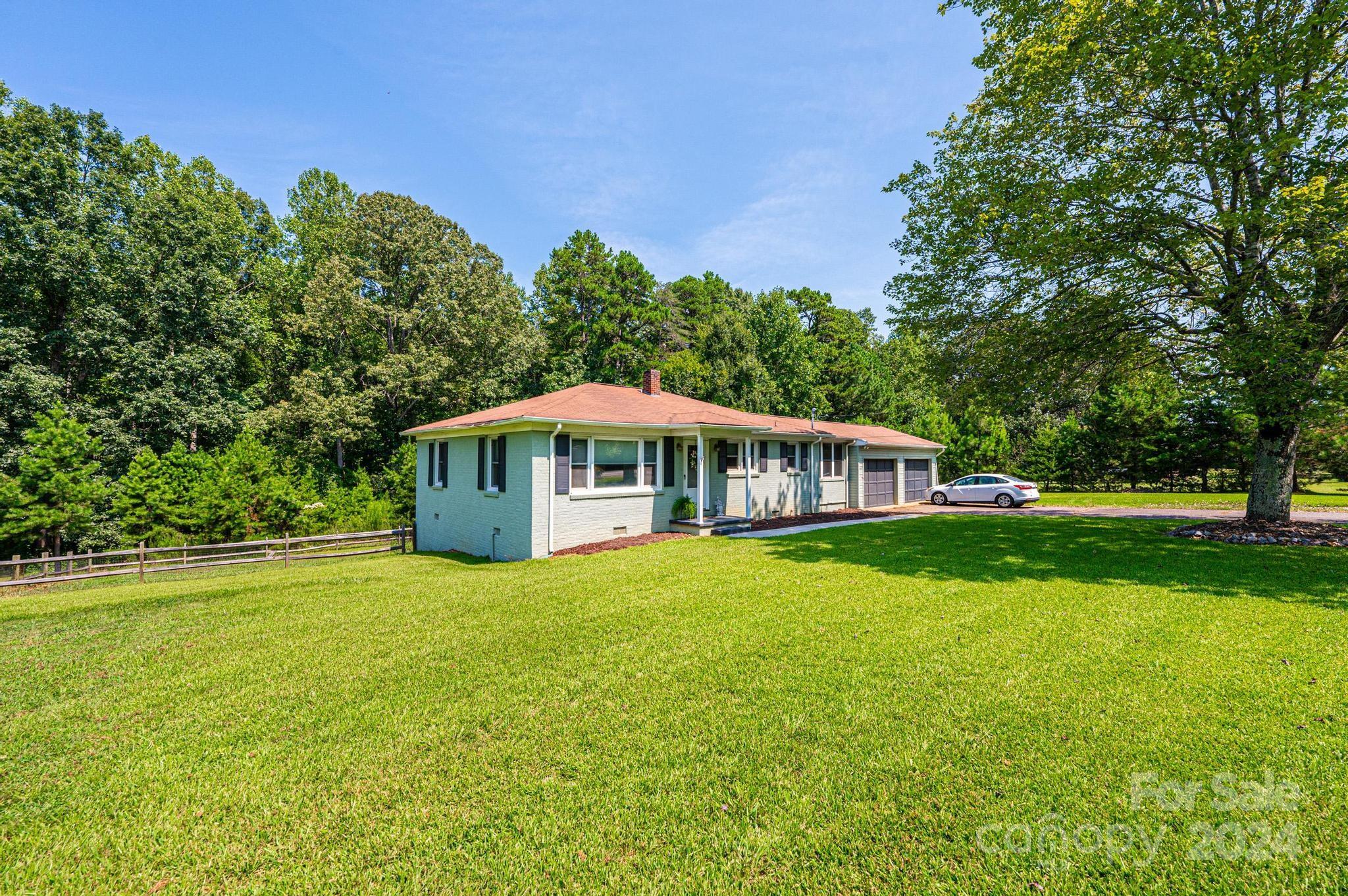 8024 Long Island Road Catawba, NC 28609 - Photo 2 of 28 Gallery Image 2