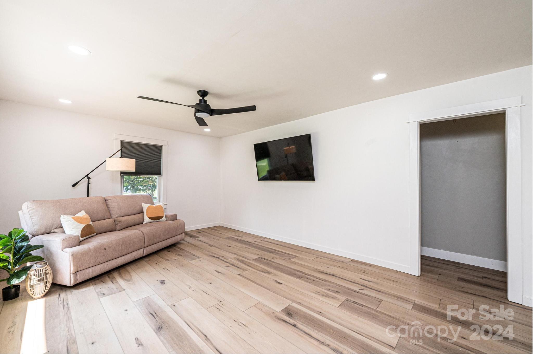 8024 Long Island Road Catawba, NC 28609 - Photo 8 of 28 Gallery Image 8