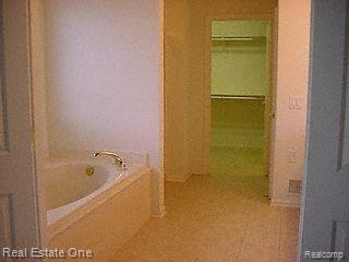 853 Enchantment Drive Rochester, MI 48307 - Photo 21 of 22 Master Bath