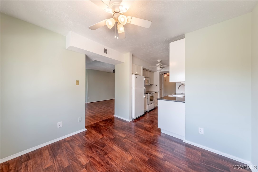 1503 Largo Road, Unit 304 Henrico, VA 23238 - Photo 6 of 17 OPens to Kitchen