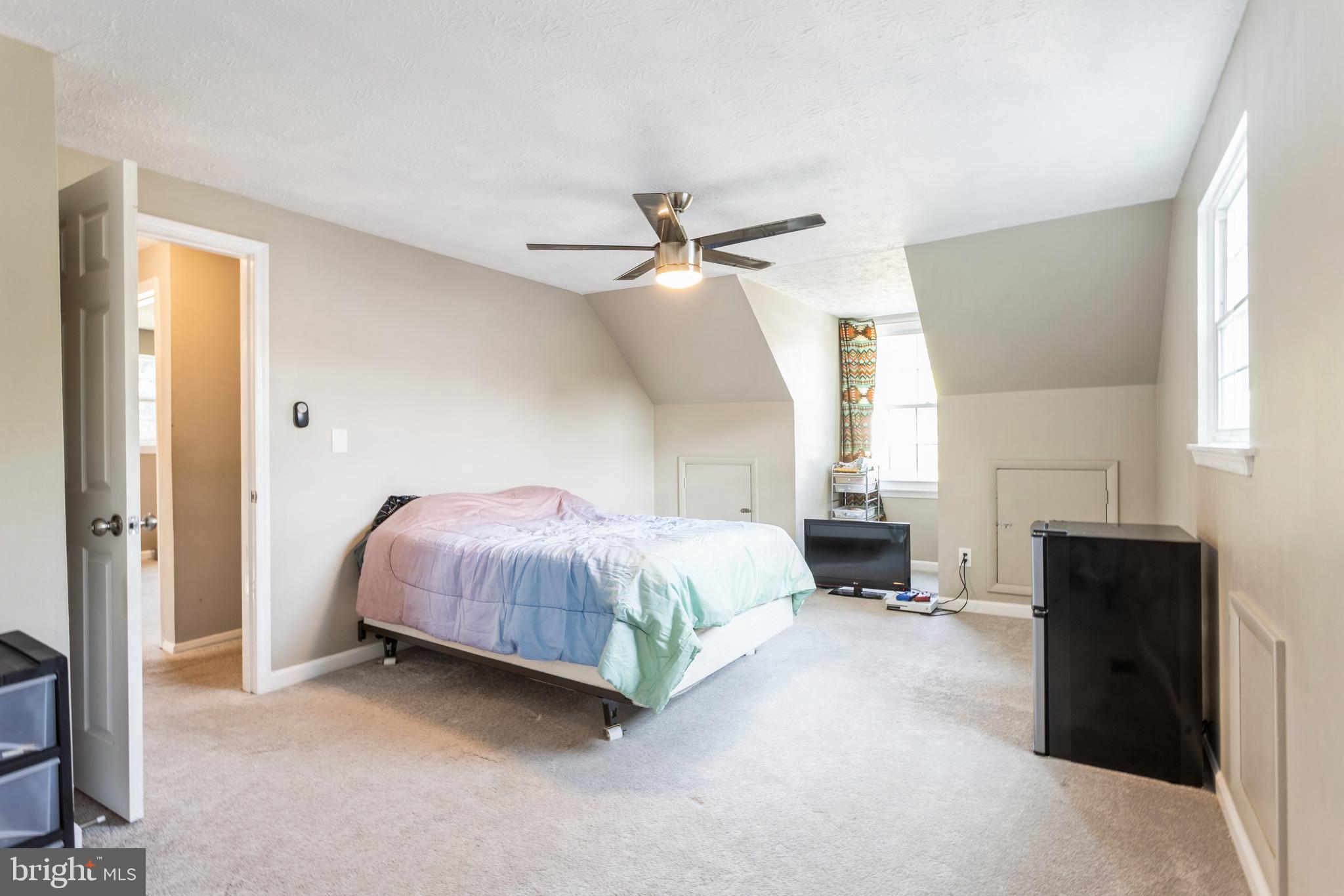 2750 Parallel Path Abingdon, MD 21009 - Photo 20 of 41 2nd bedroom