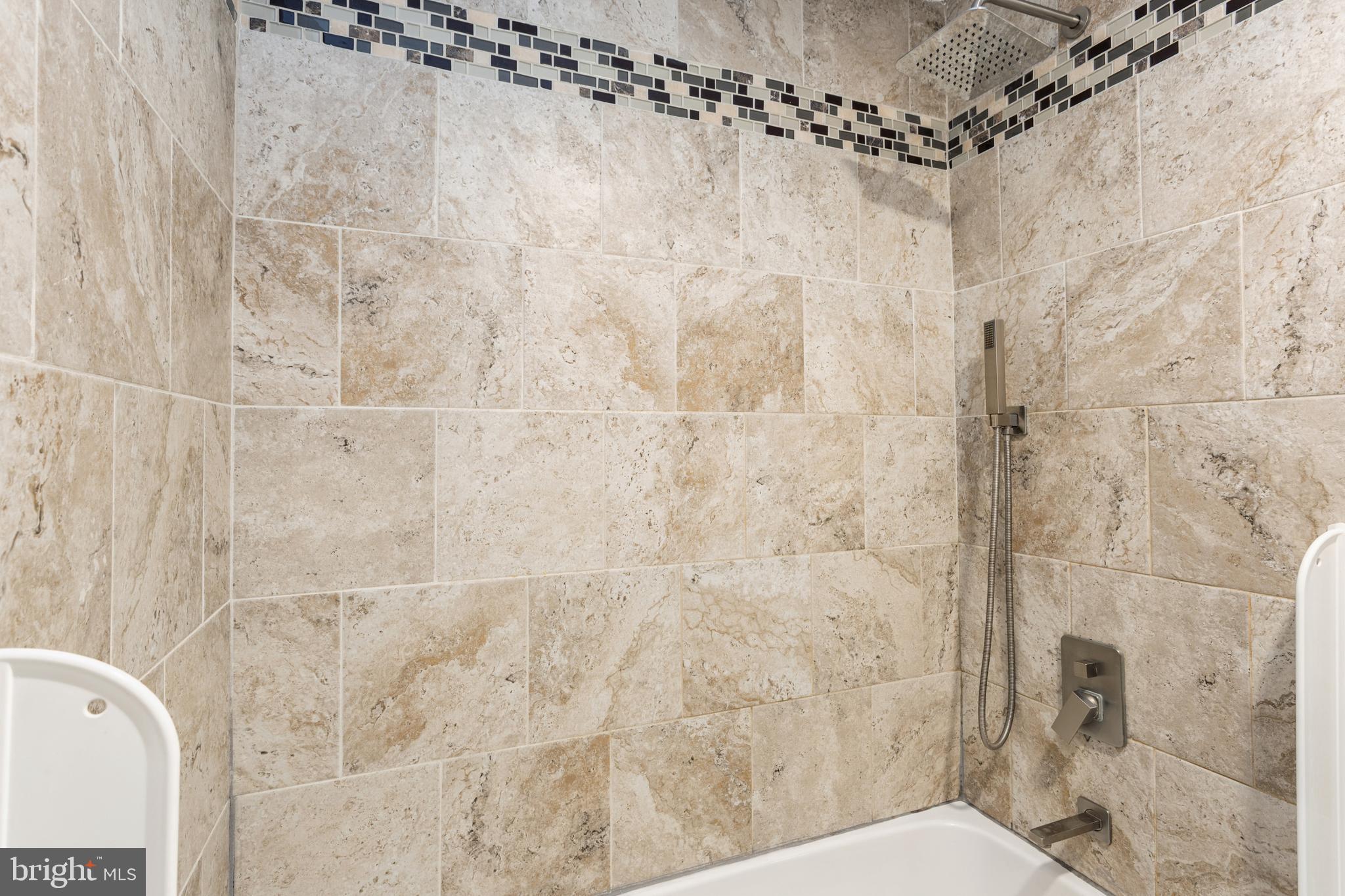 2750 Parallel Path Abingdon, MD 21009 - Photo 25 of 41 2nd floor full bath