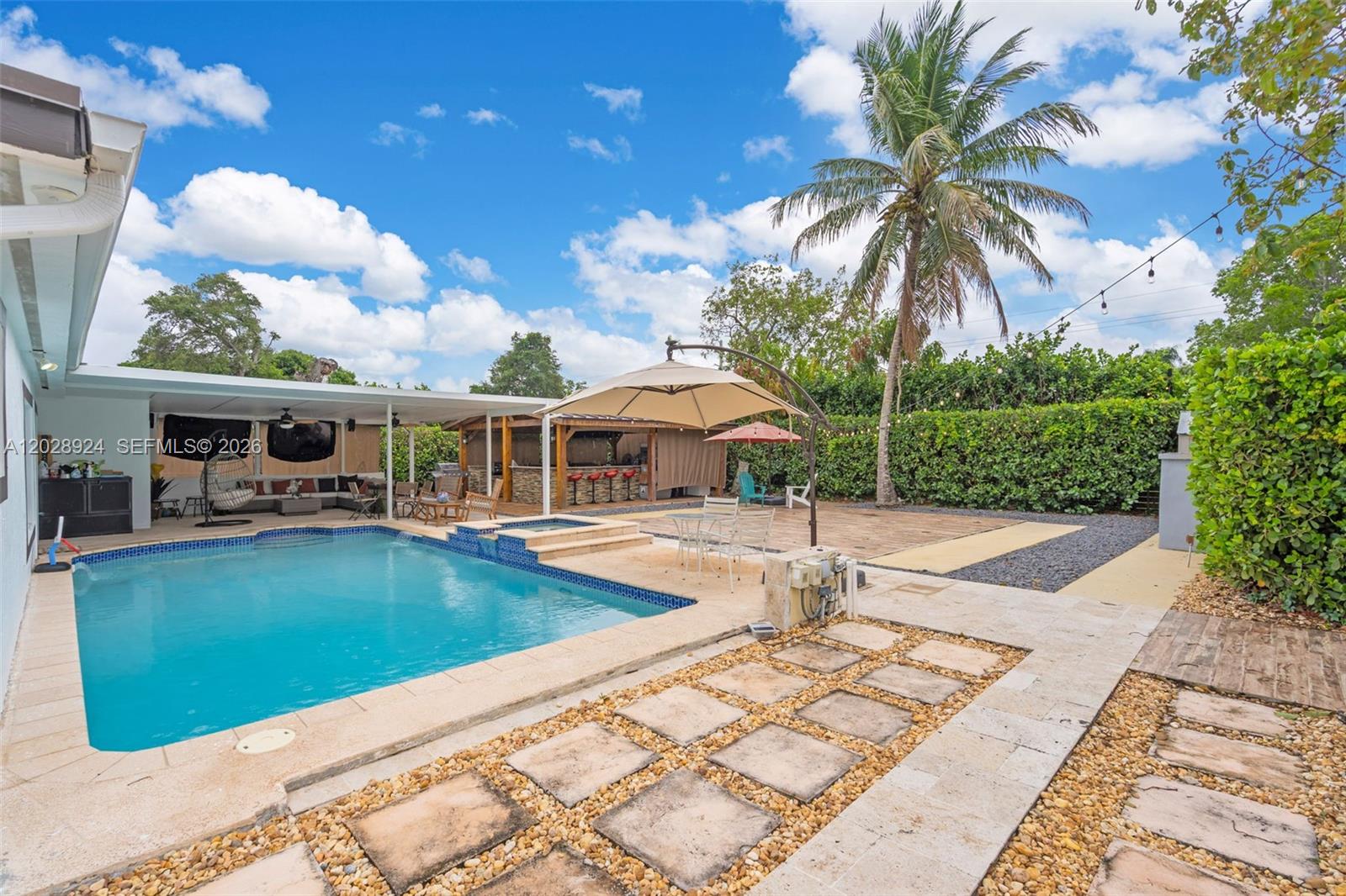 46 Northeast 164th Street Miami, FL 33162 - Photo 34 of 60