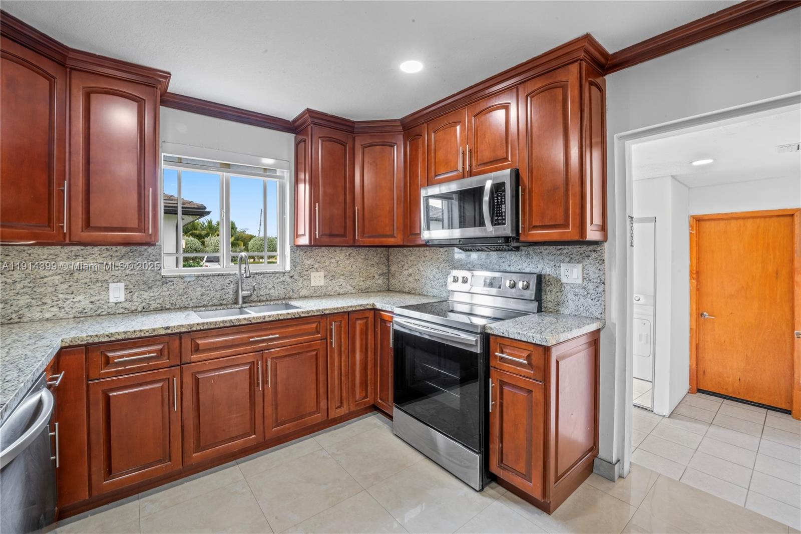 6010 Southwest 19th Street Miami, FL 33155 - Photo 29 of 46