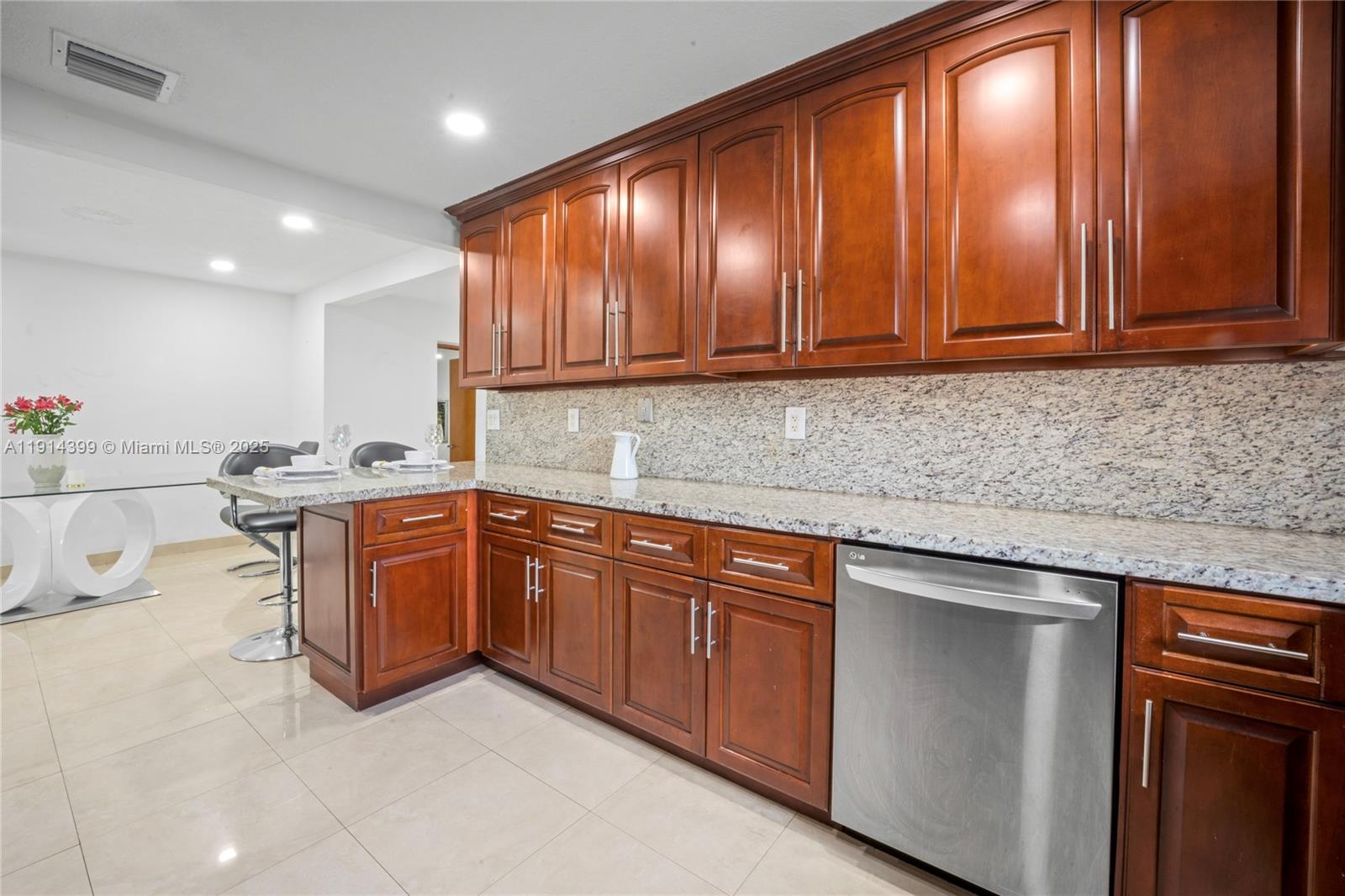 6010 Southwest 19th Street Miami, FL 33155 - Photo 10 of 46