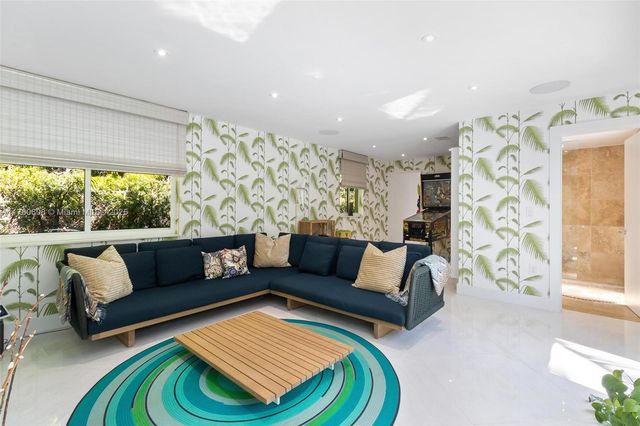 $4,499,000 | 2550 Flamingo Drive, Miami Beach, FL 33140