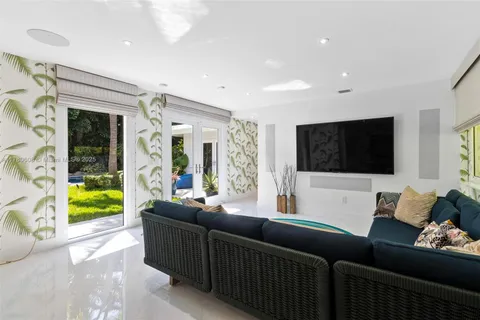 $4,499,000 | 2550 Flamingo Drive, Miami Beach, FL 33140