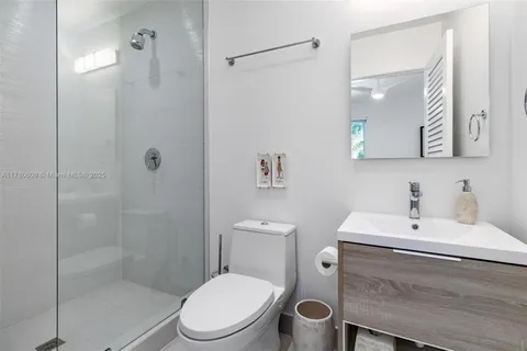 $4,499,000 | 2550 Flamingo Drive, Miami Beach, FL 33140