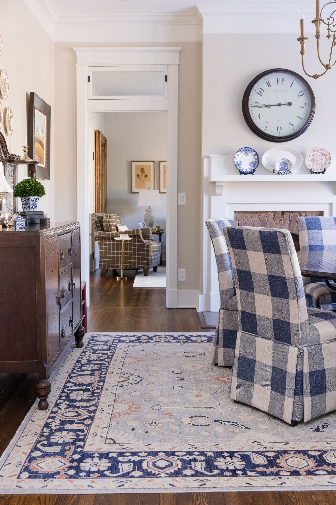 200 Battle Avenue Franklin, TN 37064 - Photo 14 of 95 a view of a livingroom with furniture and entryway