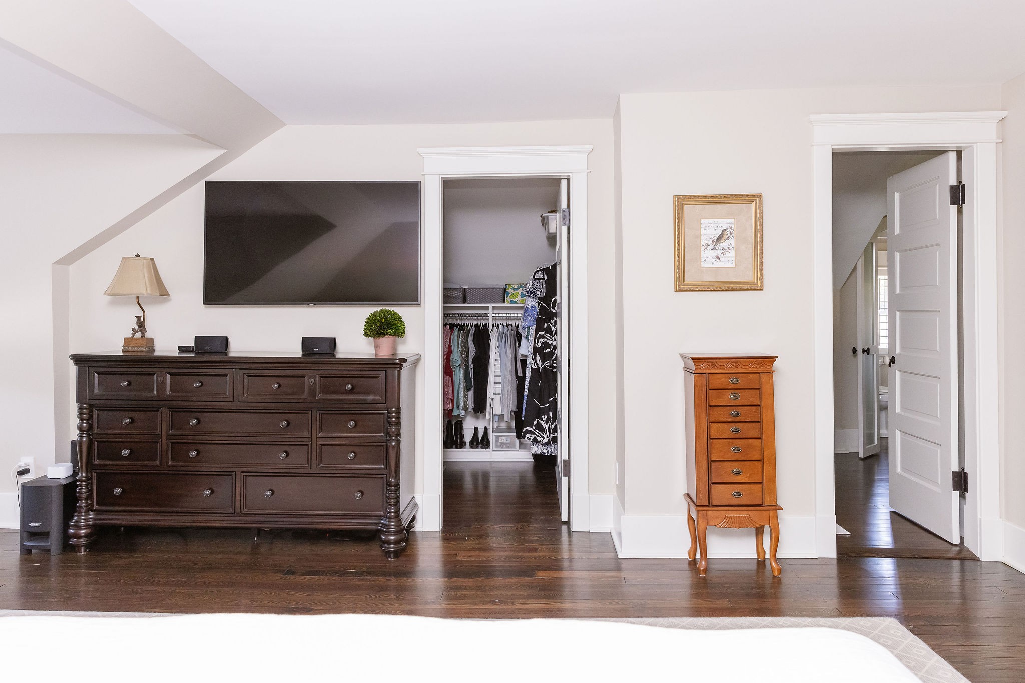 200 Battle Avenue Franklin, TN 37064 - Photo 57 of 95 a living room with furniture and a flat screen tv