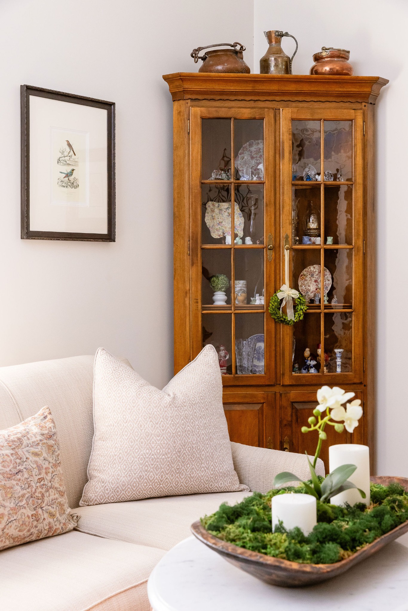 200 Battle Avenue Franklin, TN 37064 - Photo 10 of 95 a living room with furniture and a chandelier