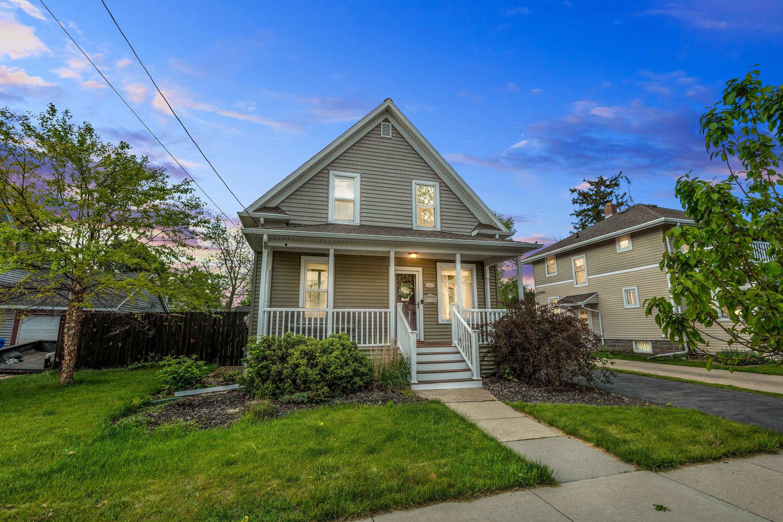 808 East Hancock Street Appleton, WI 54911 - Photo 2 of 64