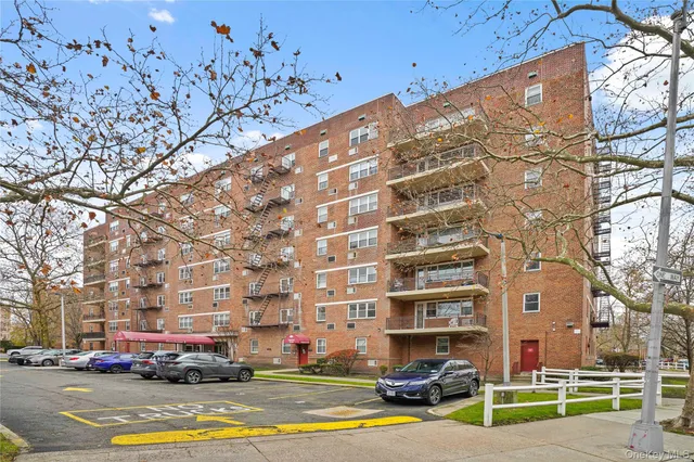 $185,000 | 151-31 88th Street, Unit 1B | Lindenwood