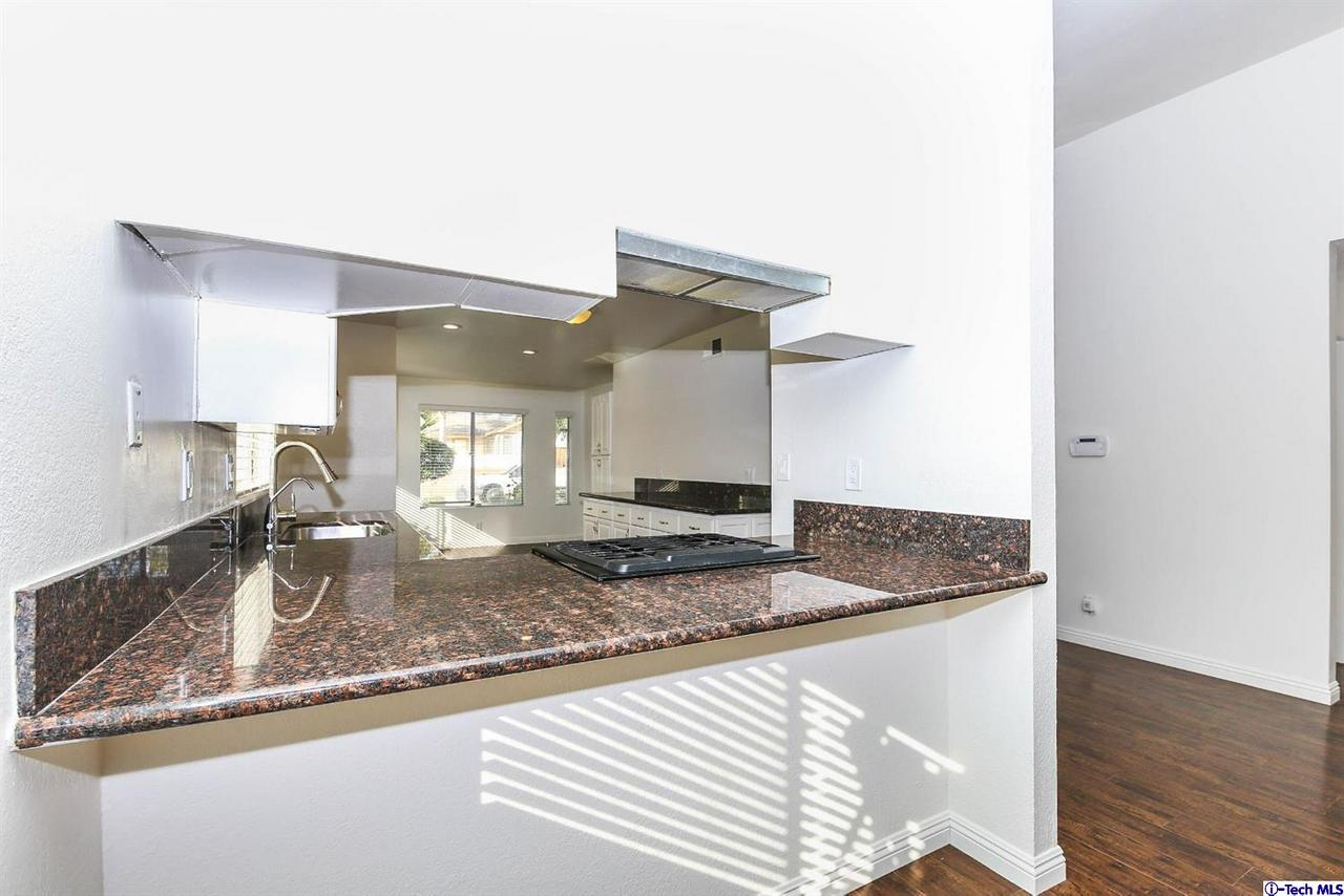 23220 Osage Ridge Road Valencia, CA 91354 - Photo 8 of 60