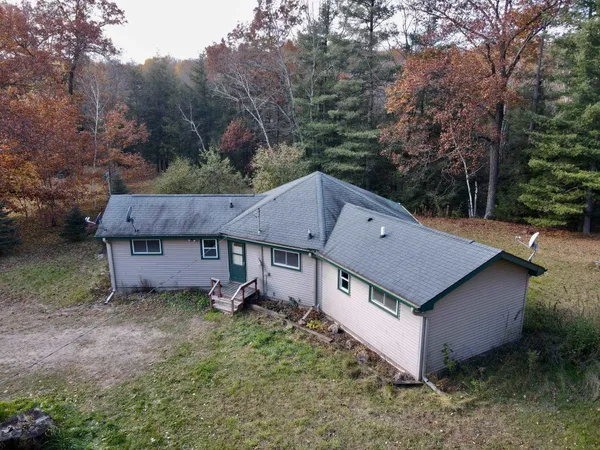 $265,000 | 10869 Randall Lane, Suring, WI 54174