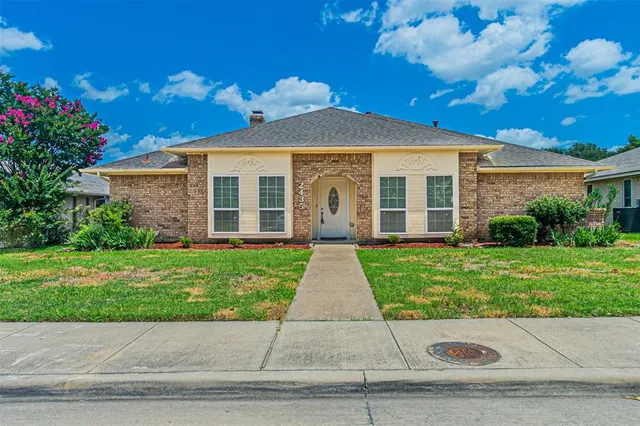 $2,600 | 2435 Old Mill Road, Dallas, TX 75287