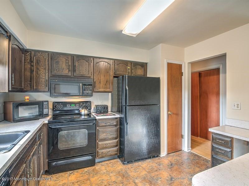 1261 Herkimer Road Brick, NJ 08724 - Photo 9 of 25 009_KITCHEN