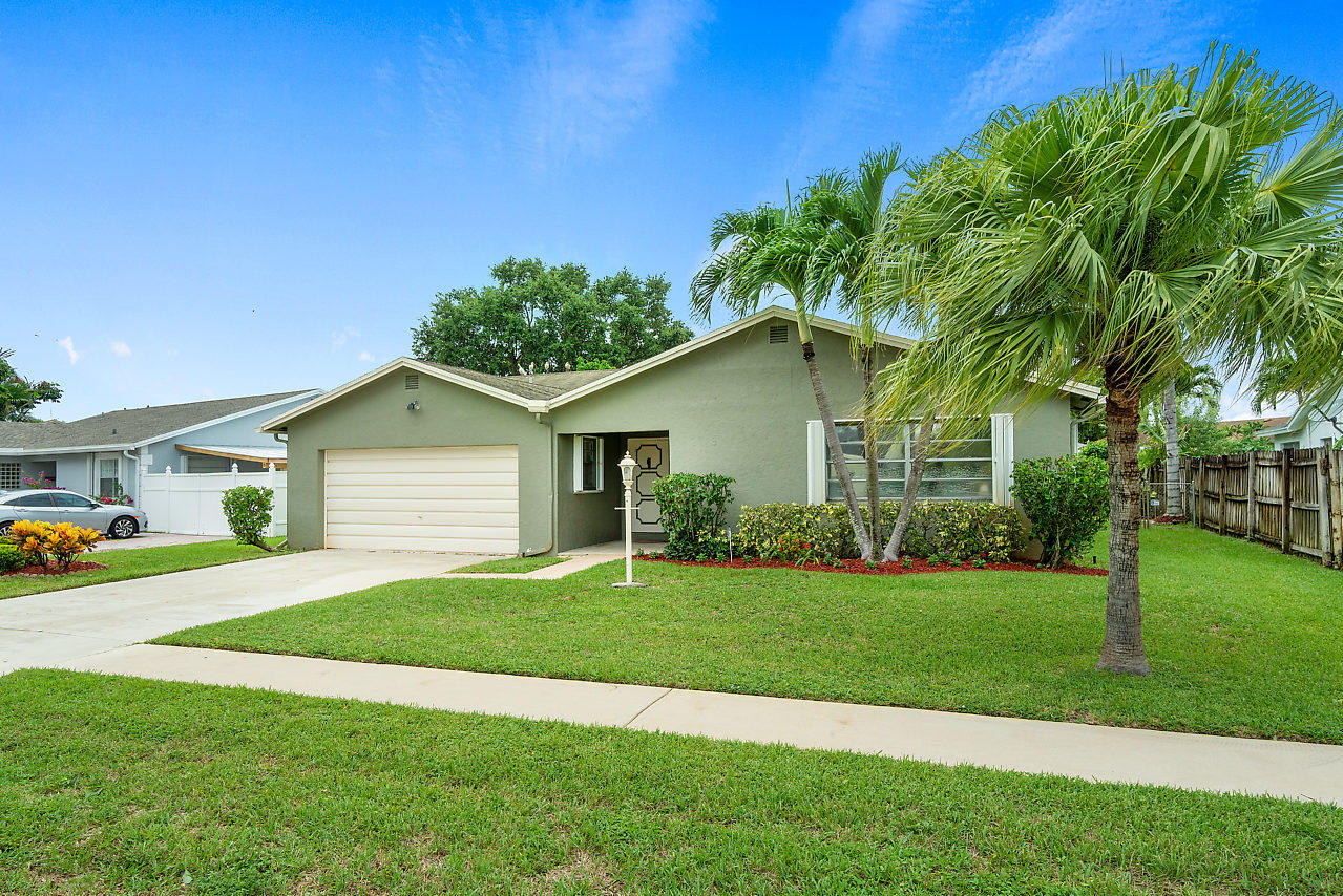 9325 Southwest 16th Road West Boca Raton, FL 33428 - Photo 2 of 28 Great Curb Appeal