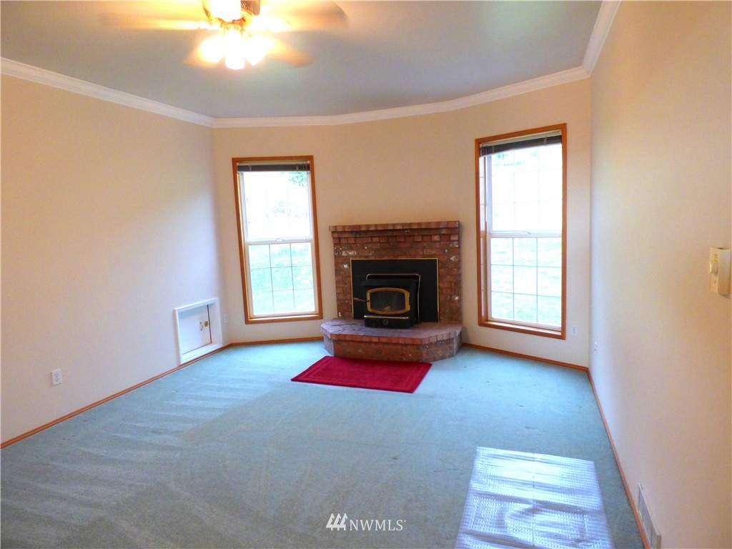908 High Road Camano Island, WA 98282 - Photo 11 of 19 Gallery Image 11