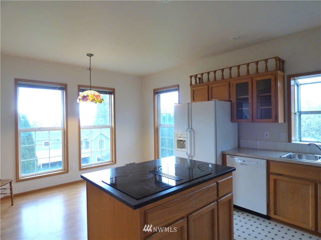 908 High Road Camano Island, WA 98282 - Photo 8 of 19 Gallery Image 8
